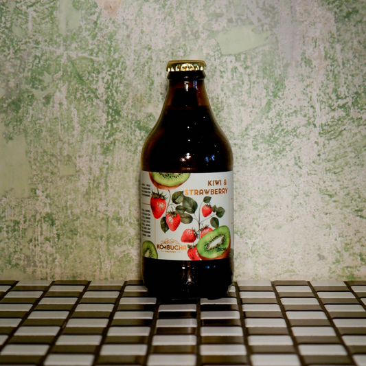 Fermentuotas arbatos gėrimas KIWI & STRAWBERRY KOMBUCHA, 0.33L