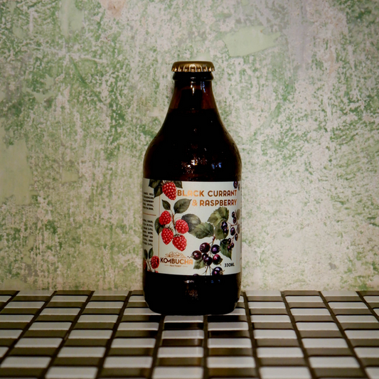 Fermentuotas arbatos gėrimas BLACKCURRANT & RASBERRY KOMBUCHA, 0.33L